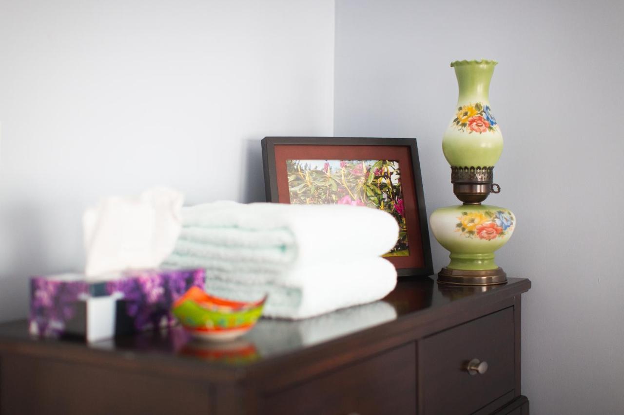 Abbie'S Garden Bed & Breakfast Grand Bank Екстер'єр фото