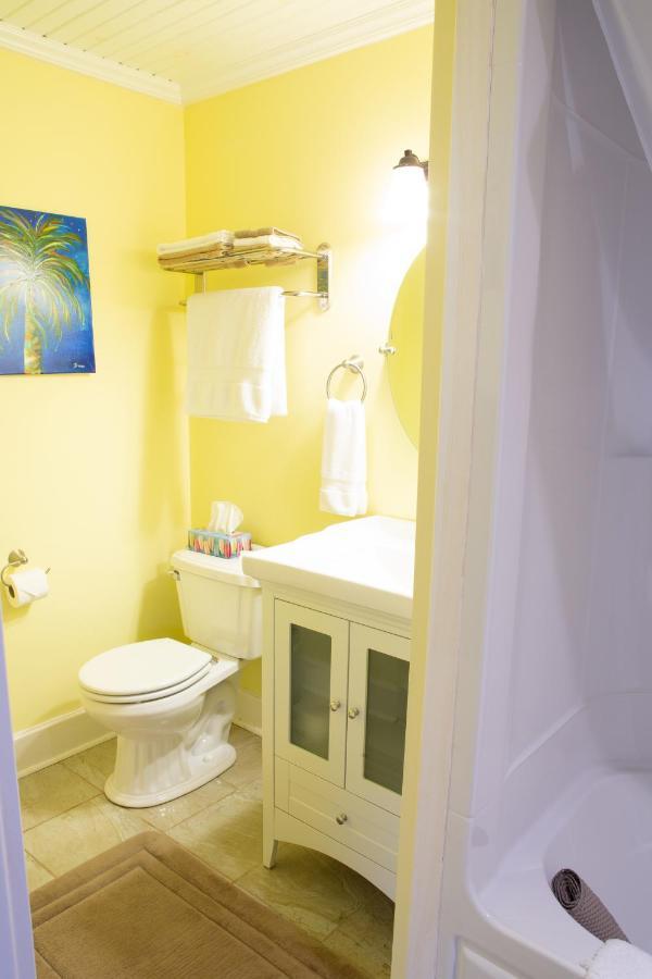 Abbie'S Garden Bed & Breakfast Grand Bank Екстер'єр фото